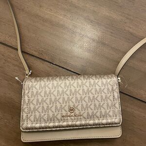 New with tags Michael Kors Jet Set small cross body
